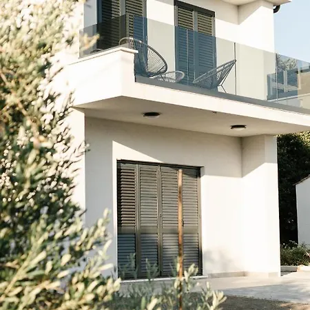 Apartmani Toma Pakostane Exterior photo