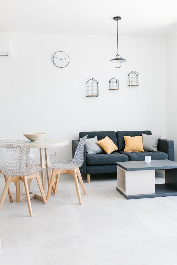 Toma Apartment Pakostane